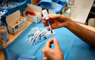 Cerca de 811.00 pessoas já têm vacina da Gripe e 352.000 reforço contra Covid-19 em Portugal