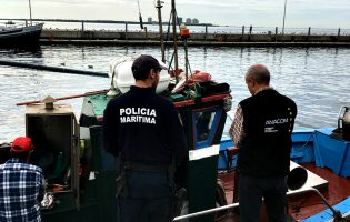 Anacom e Polícia Marítima fiscalizam rádios de 20 embarcações no Norte de Portugal e em Peniche