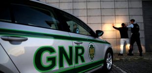 GNR deteve 5 suspeitos de mais de 20 furtos em estabelecimentos em Barcelos e Póvoa de Varzim