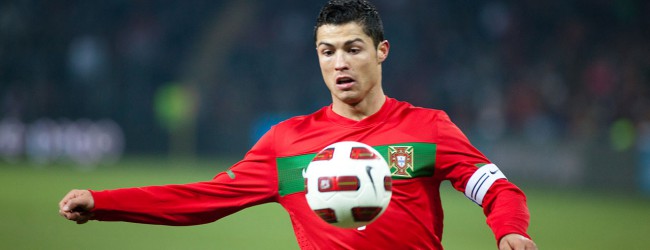 Ronaldo marca 5 dos 6 golos ao Espanhol