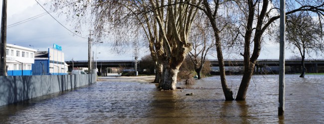 Rio Ave transborda e inunda vários locais de Vila do Conde