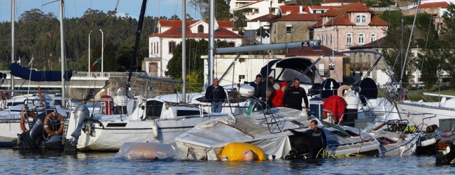 Barco foi ao fundo na marina de Vila do Conde