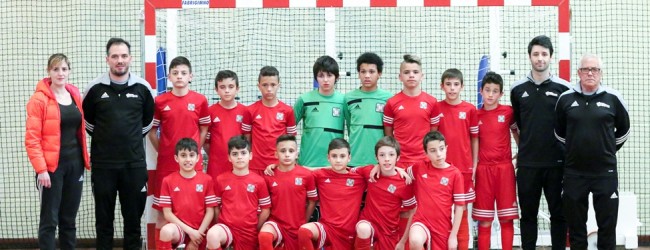 Infantis da ADCR Caxinas são campeões distritais de Futsal