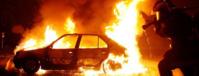 Automóveis ardem em Árvore e Azurara