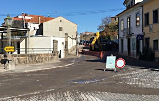 Mau tempo atrasa obras no centro de Vila do Conde
