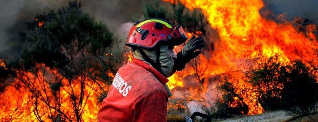 Incêndio consome Bombeiros durante toda a noite em Vila do Conde