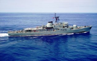 Marinha recolhe bóia de emergência da embarcação Mestre Silva e continua buscas