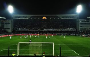 Rio Ave deslocou-se a Guimarães num jogo onde reinaram os penaltis