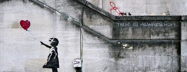 Alfândega do Porto vai receber exposição de fotografia sobre street artist britânico Banksy