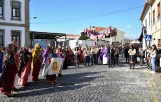 Procissão do Senhor dos Passos da Misericórdia e Paróquia enche ruas de Vila do Conde
