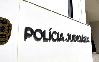 Quatro detidos na Operação Teia presos na Polícia Judiciária vão ser ouvidos no Porto
