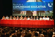 Comunidade Educativa de Vila do Conde recebida publicamente pelo Município no Teatro Municipal