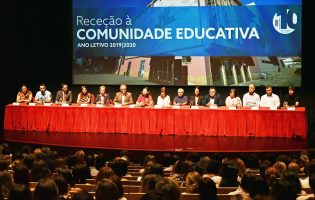Comunidade Educativa de Vila do Conde recebida publicamente pelo Município no Teatro Municipal
