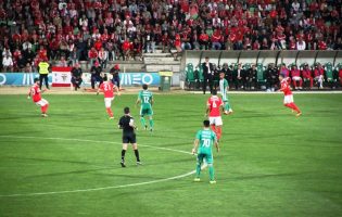 Rio Ave Futebol Clube desloca-se ao Sport Lisboa e Benfica para uma derrota por duas bolas