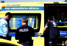 Colisão entre dois carros na Estrada Nacional 104 de Vila do Conde causa dois mortos e dois feridos