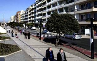 Marginal da Póvoa de Varzim enche ao domingo de manhã mesmo em Estado de Emergência