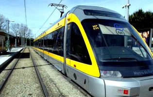Metro do Porto com veículos duplos e menos frequência esta semana devido ao coronavírus