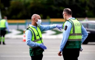 Comunidade Chinesa de Vila do Conde oferece 3 mil máscaras ao posto territorial local da GNR