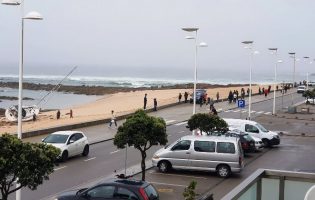 Veleiro sueco que saiu do Funchal encalhou em praia rochosa de Caxinas em Vila do Conde