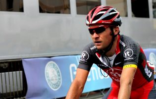 Único medalhado do ciclismo português em Jogos Olímpicos começou a correr em Vila do Conde