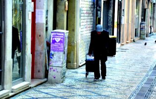 Estudo diz que pandemia de Covid-19 aumenta fosso das desigualdades sociais em Portugal