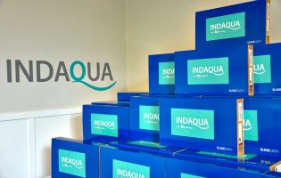 Indaqua oferece 150 computadores e Internet a famílias carenciadas onde tem concessionárias