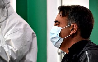 Técnico do Rio Ave Carlos Carvalhal diz que ponderou abandonar a carreira de treinador