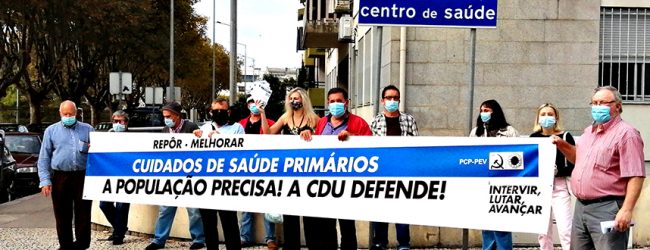 CDU faz ação de protesto pelo funcionamento pleno dos centros de saúde da Póvoa de Varzim