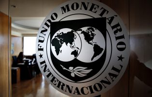 FMI diz que pandemia de Covid-19 vai reverter progressos alcançados e aumentar desigualdades