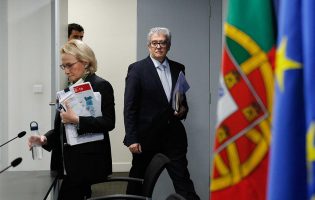 Portugal contabiliza mais 19 mortes e 1.856 novos casos de infeção devido à pandemia de Covid-19