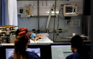 Hospitais públicos mais pressionados a Norte cancelam grande parte da atividade programada