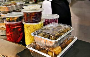 Câmara da Póvoa de Varzim apoia restauração local com 15 mil embalagens para “Take-Away”