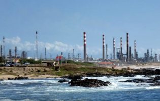 Site-Norte acusa ministro de ser o responsável pelo fecho da refinaria da Galp em Matosinhos