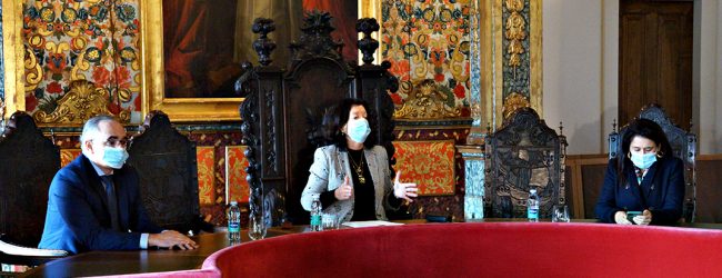 Autarca da Câmara de Vila do Conde Elisa Ferraz aconselha todos a vacinarem-se contra a Covid-19