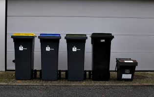 Residentes da Maia recebem módulos para separar pilhas, tinteiros, lâmpadas ou rolhas