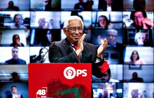 Secretário-geral do PS António Costa diz que partido “é muito mais” do que as “lideranças”