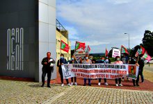 Trabalhadores de cantinas do Politécnico do Porto reclamam em Vila do Conde reintegração