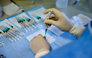 Vacina contra a Covid-19 número 4 milhões em Portugal inoculada a utente na Póvoa de Varzim