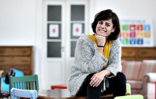 Elena Durán cria plataforma “55+” para combater a inatividade ou isolamento depois dos 55 anos