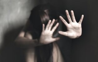 Homem de Famalicão condenado a 15 anos de prisão por 452 crimes sexuais contra as filhas
