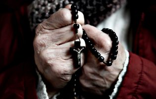 Padre de Guilhabreu em Vila do Conde recusa fazer funeral mas celebra missa de 7.º Dia
