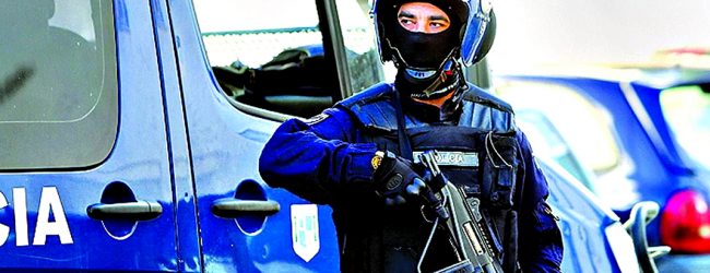 12 detidos por tráfico de armas no Norte de Portugal inclui serralheiro que as adaptava