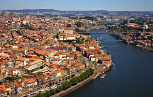 Distrito do Porto perde mais de 30 mil residentes em 13 dos 18 municípios portugueses em 10 anos