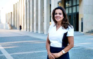 Luísa Salgueiro recandidata-se pelo PS à Câmara de Matosinhos apontando à maioria absoluta