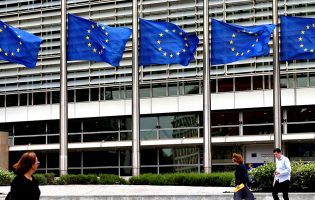 Comissão Europeia quer UE mais ecológica, justa, digital e resiliente no pós-pandemia de Covid-19