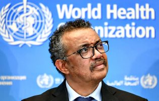 Diretor-geral da OMS diz que Mundo tem “todas as ferramentas” para acabar com a pandemia