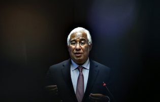 António Costa convoca para sexta feira reunião sobre situação epidemiológica em Portugal