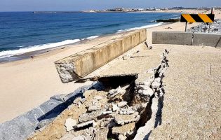 Obras de proteção e reabilitação da marginal da praia de Árvore em Vila do Conde vão começar
