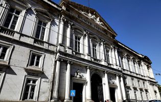 Tribunal de Coimbra julga grupo acusado de mais de 20 assaltos a lares no Centro e Norte do país