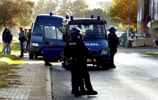Três homens detidos em Guimarães com mais de 15 mil doses de droga e 25 mil euros em dinheiro